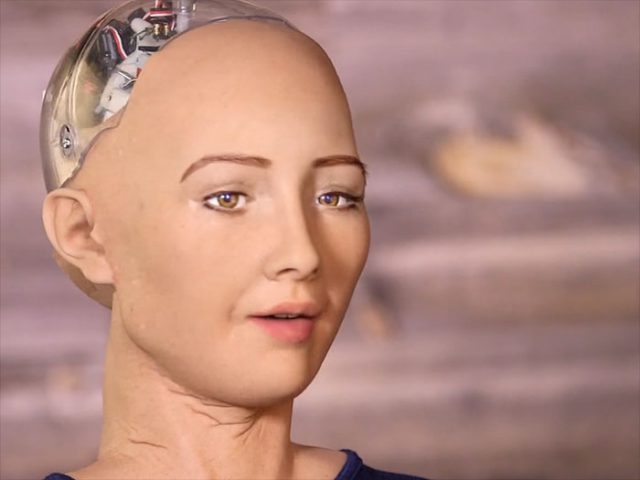 Sophia, le premier robot-citoyen, veut fonder une famille | Fredzone &#8211; RP