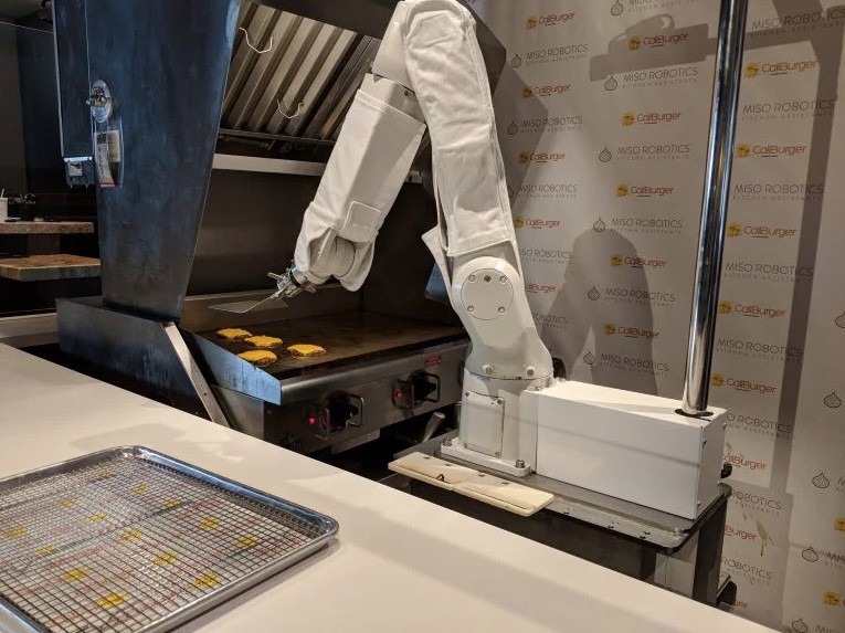Un robot high tech cuisine les hamburgers moins vite que l’homme | L’ADN &#8211; RP